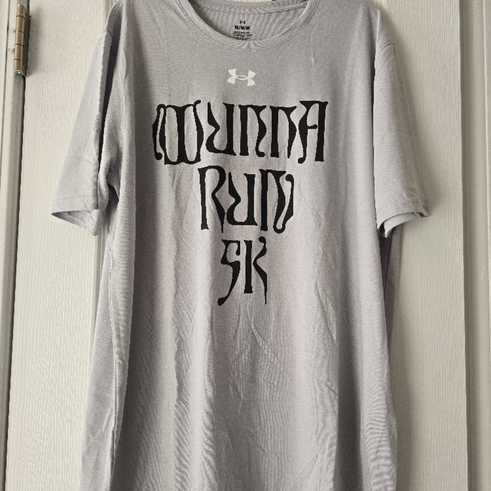 Under Armour Light Gray Short Sleeve 'Run 5K' Graphic Tee